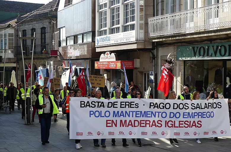 17-11-18 ManifaMaderasIglesiasPorrinhoMos24.JPG